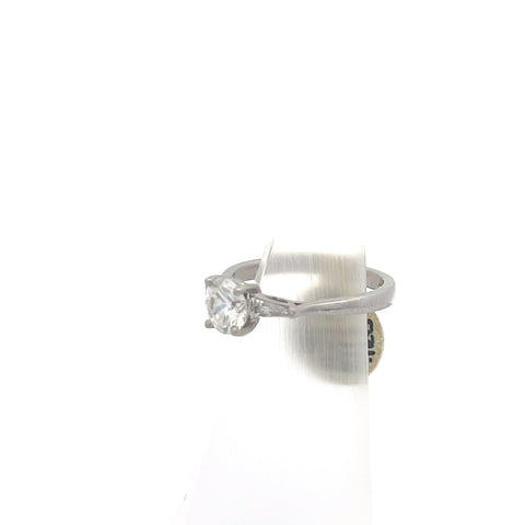 40546 - 18kt WG Round Diamond Ring