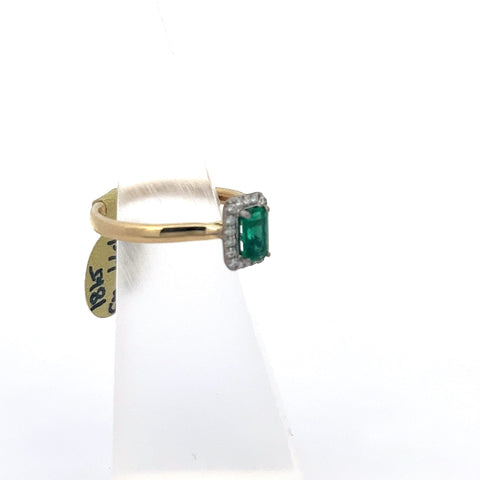 E0179 - 18kt YG Octagnal Emerald and Ring