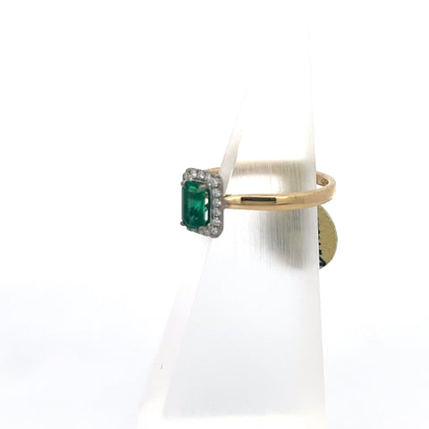 E0179 - 18kt YG Octagnal Emerald and Ring