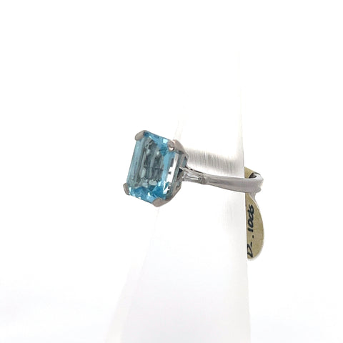 AQUA25 - 18kt WG Octagonal Aquamarine and Diamond Ring