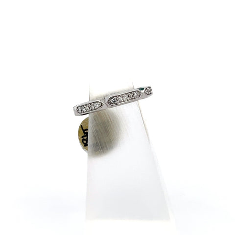 40549 - 18kt White Gold Diamond Ring