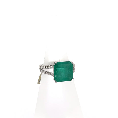 E0102 Emerald Ring