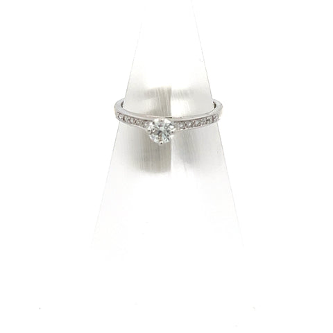 40422 - 18KT WG Round Diamond Ring