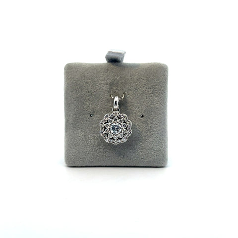18kt WG Round Diamond Cluster Halo Pendant
