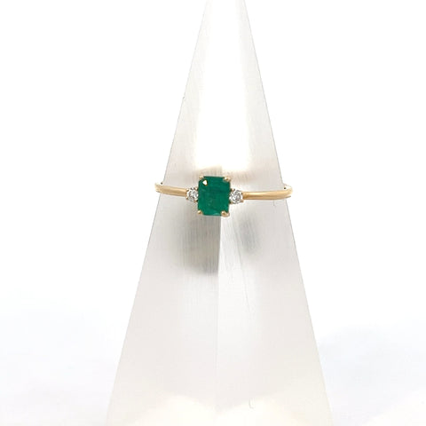 E0186 - 18kt YG Octagonal Emerald and Diamond Ring