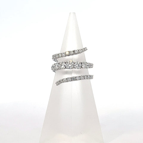 40558 - 18kt WG Three row Diamond Ring Flexible 1.62cts