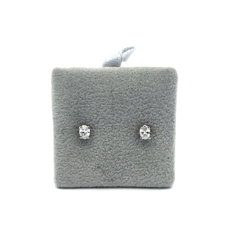 18kt WG Oval Brilliant Cut Diamond Stud Earrings