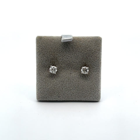 18KT WG 0.52cts Round Diamond Studs