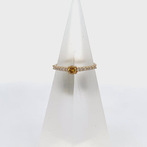 40536 - 18KT YG Round Yellow Diamond Ring