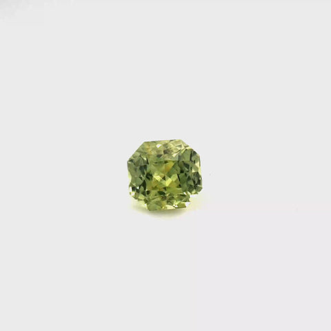 Green/Yellow Sapphire 0.70ct Octagonal